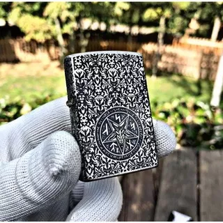 Korek Api Zippo Silver Grafir King of Hell Silver Made In USA /Zippo/Zippo Silver