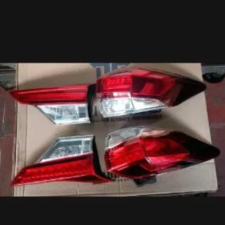 lampu stop rush Terios new 2018 up set kiri dan kanan set reflektor kiri dan kanan asli ready ya bos