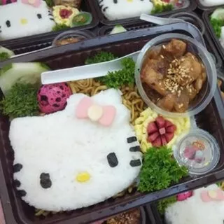 Cetakan Nasi Bento Roti Sandwich Cutter Hello Kitty HK Helo Kity Rice Mold Bread Mold