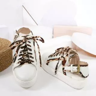 SEPATU SANDAL SNEAKER ETNIK BATIK TENUN SOGA WHITE