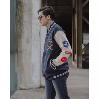 VARSITY JACKET BASEBALL PRIA WANITA BOMBER MOTIP JACKET TERBARU KAMIKAZE SIZE SAIZE M L XL VINTAGE ORIGINAL SKULLEND BASEBAAL EVERYONE BAYAR DI TEMPAT HUSTLE YOKOSUKA EVERYONE MLB NBA RACING ORIGINS  HOMERUN BAHAN TEBAL BASEBAAL VERSITY MURAH