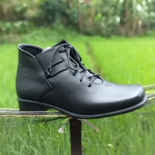 Sepatu Pdh Wanita Bahan Kulit Sapi Asli Berkualitas Merk LIONIEX L-04 Sepatu Formal Kerja Kantor Untuk Polwan Secwan Guru TNI POLRI SECURITY SATPAM