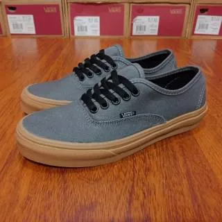 Vans Authentic Grey Sole Gum
Premium ICC BNIB Tag China