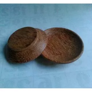 Lepek atau alas cangkir kopi kayu pohon kelapa