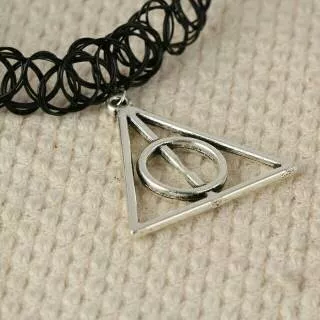 [276] Deathly Hallows Choker Necklace Harry Potter ? Divergent hunger games mockingjay fandom import