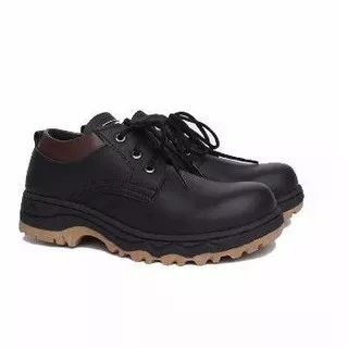 sepatu hitam polos/sepatu boot / Hitam Polos / sepatu shopee