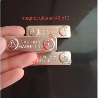 Magnet nametag murah /magnet papan nama 45x13