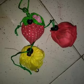 Tas lipat strawberry/ bunga