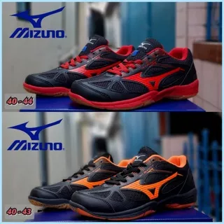 SEPATU BADMINTON MIZUNO