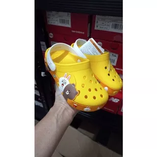 modelo crocs terbaru 2023