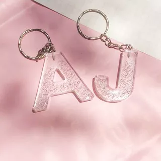 INISIAL KEYCHAIN/ GANTUNGAN KUNCI TRANSPARAN GLITTER (souvenir keychain murah ganci murah)