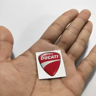 stiker ducati merah kecil