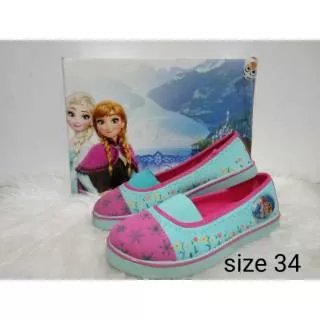 sepatu disney