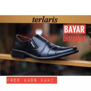 Sepatu Kickers Pantofel Steven Casual Black Santai Formal Pria