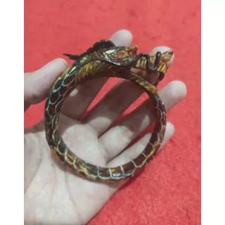 Gelang Akar Bahar Merah Ukir Naga Sedang - gelang akar bahar asli - akar bahar original  - gelang akar bahar - gelang pria - gelang akar bahar - gelang akar bahar original - akar bahar merah - akar bahar ukir naga - akar bahar merah asli