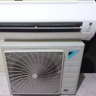 AC Split 2 PK Daikin Malaysia R32 Second