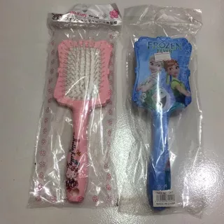 Sisir frozen dan hellokitty