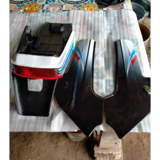 BODY BELAKANG NINJA R,VR,+TATAKAN+DELTA BOX JOK MODEL BEJITA THAILAND