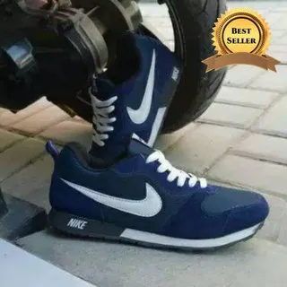 Sepatu sport nike md runner / Nike waffle trainer / Sepatu casual sport nike