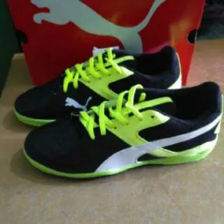 SEPATU FUTSAL PUMA