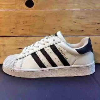 Sepatu Adidas Superstar White Black Putih Hitam Import Vietnam Sneakers Cewek Cowok Couple Keren