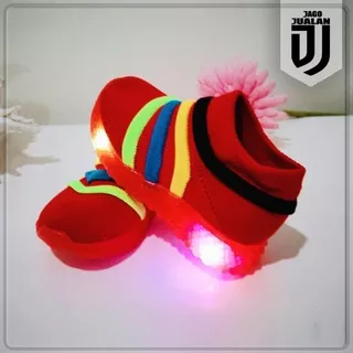 Sepatu Slip On Anak Rajut Lampu LED Pelangi / Sepatu Kets Anak Perempuan Kaus Kaki Rajut usia 1 2 3 4 5 tahun / Sepatu Anak Balita Sneakers Warna Warni Sol MENYALA / Sepatu Pelangi Casual Anak Cewek Fashion Trendy / Sepatu Anak Wanita Lucu Motif Pelangi