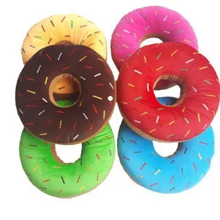 BANTAL DONAT UK 40 * 40 CM