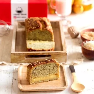 Banana Bread / Bolu Pisang / Banana Cake by Happy Mouth uk 20x10cm