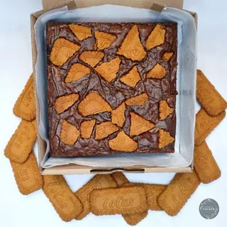 Brownies Fudge | Brownies Panggang | Brownies Coklat | Brownies Lotus  (20×20cm)