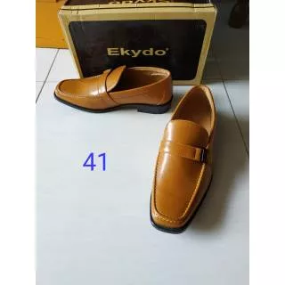 Sepatu Pria / Cowok Ekydo by Carvil Size 41