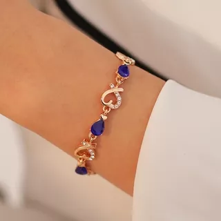 Korean Style Love Bracelet Hollow Temperament Flower Rhinestone Ladies Bracelet Heart Chain Bracelet Valentine`s Day Gift