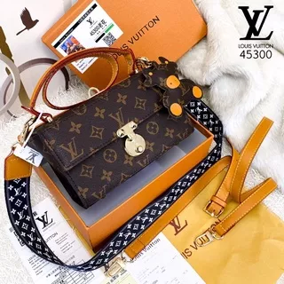 Tas Selempang  Louis Vuitton 45300