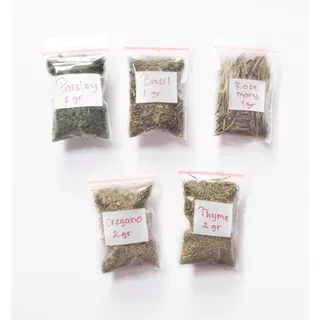 Herbs Kering Basil / Oregano / Parsley / Rosemary / Thyme / black chia seed / sage / marjoram / italian mixed herbs Rempah - rempah Bisa COD bumbudapurbintang