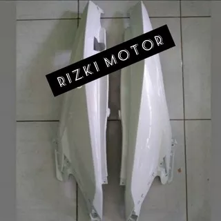 BODY BELAKANG VARIO 125/150 LED 2015-2017 PUTIH