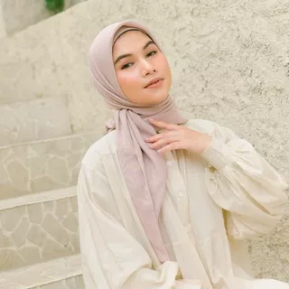 Lozy Hijab - Kana Square ( Hijab Segiempat Crinkle )