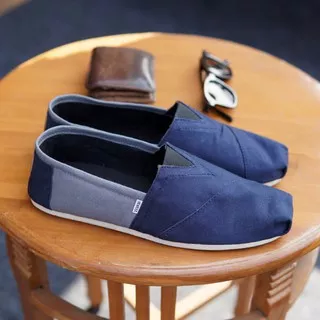 Sepatu Wakai Selop Casual Santai Pria / Wakay Kanvas Slip On Murah Shoes Laki Keren - Navy Abu