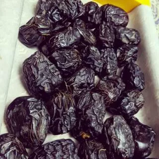 KURMA AJWA / NAGAL /DATE CROWN  KHALAS/ KENEIZI/ TUNISIA/ SUKKARI/ ANGGUR / GOLDEN VALLEY 500gr