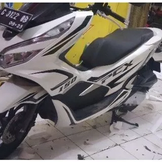 Sticker cutting PCX