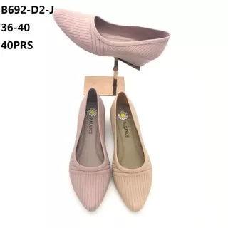 Sepatu Wanita Wedges Jelly Shoes Premium Simple Elegant New GOB692-1  || Gracia OS