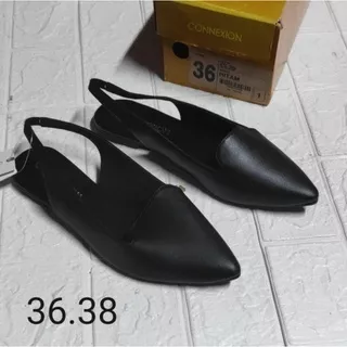 Sepatu Connexion wanita