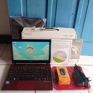 Acer Aspire One 756 Merah 12 inch RAM 2GB/4GB HDD 320GB Notebook Second