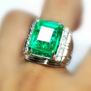 Emerald Beryl Zambrud Colombia Asli Chatam