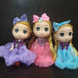 Gantungan kunci boneka barbie cantik