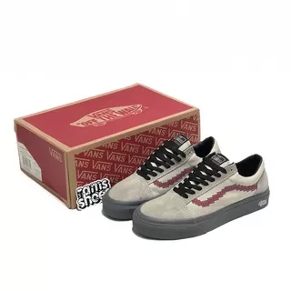 Sepatu Vans Old Skool Nintendo Console