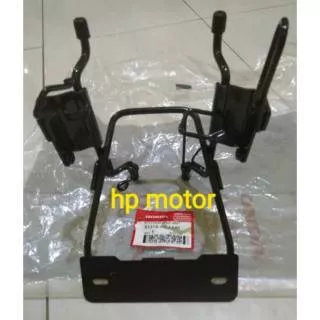 Dudukan pangkon lampu depan tiger revo barong original ahm 6131AKCJ640