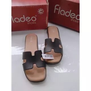 wedges sandal selop wanita teplek Fladeo hitam dan salem