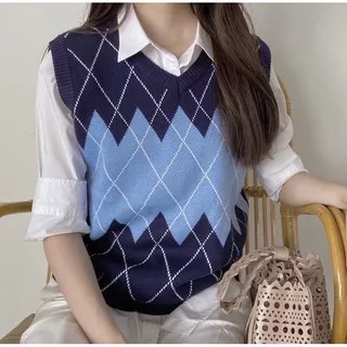 argyle vest / diamond knit vest