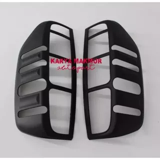 Navara D40 D23 Garnish List Lampu Belakang Tail Cover Stop Lamp Nissan - NAVARA D40