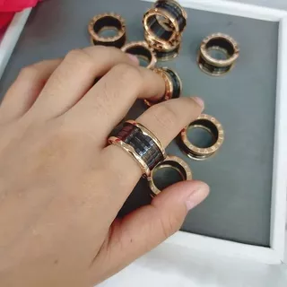 Aksesories Wanita Cincin black stone Rosegold Mewah Fashion Korea Impor Ori Titanium Anti Karat CT1202