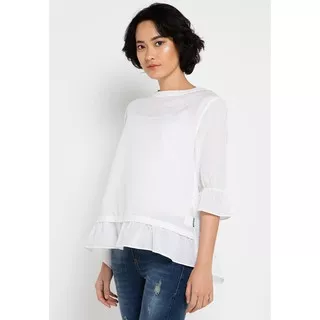 Point One OLAF White Blouse 339981 Atasan Wanita